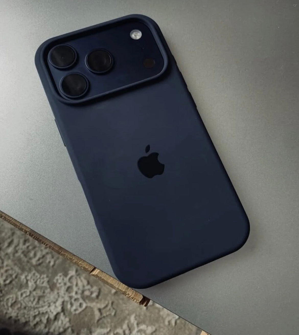 İPHONE 17 Pro kılıf silikon içi kadife
